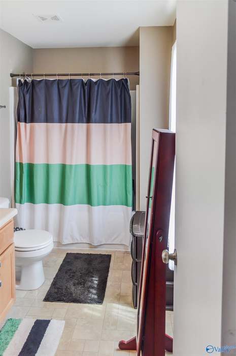 Building Photo - 3284 Castlecreek Dr