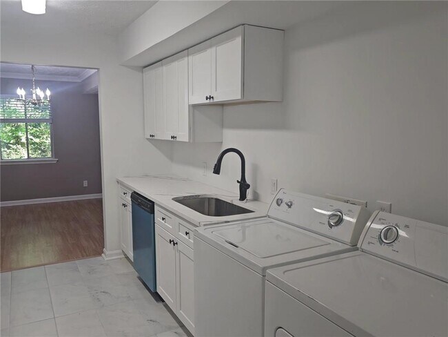 Building Photo - 2388 Lawrenceville Hwy