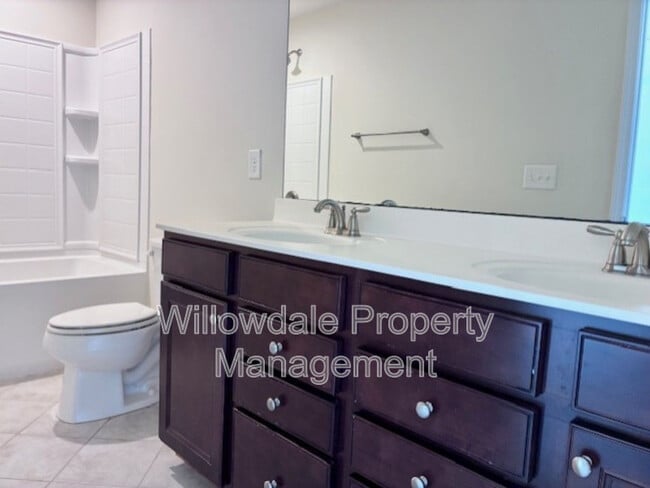 Building Photo - 6025 Kentworth Dr