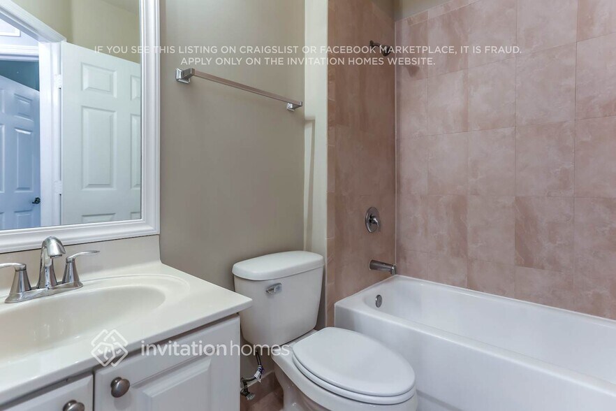 Building Photo - 12600 SW 50th Ct