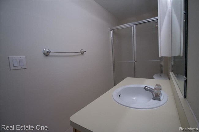 Building Photo - 27081 Farmbrook Villa Dr