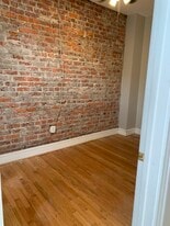 Building Photo - 319 N 2nd St