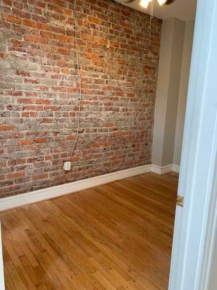 Bed 2 - 319 N 2nd St