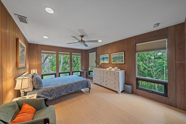 Building Photo - 3348 Old Oak Dr