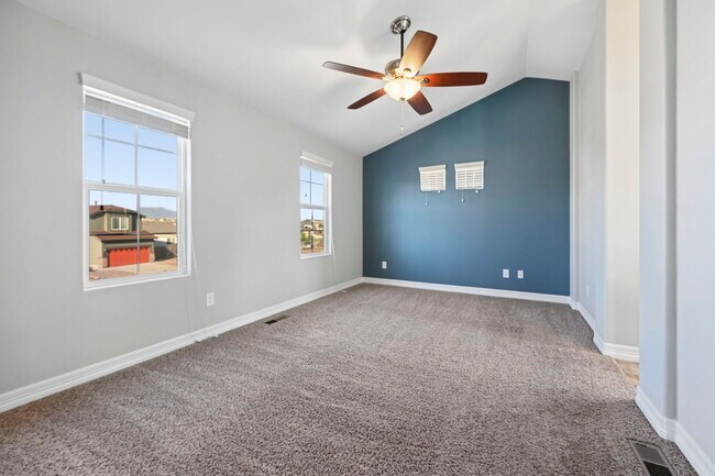 Building Photo - 6914 Dusty Miller Way