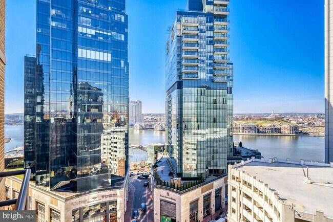 Building Photo - 675 S President St