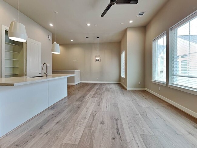 Building Photo - 6347 Paddington Bnd Dr