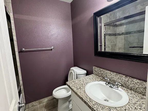 Building Photo - Spacious and well-maintained 4-bedroom, 1.5-bath home located in a desirable Fresno neighborhood.