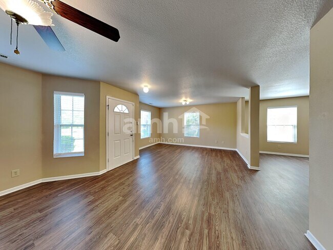 Building Photo - 10127 Cumberland Pointe Blvd