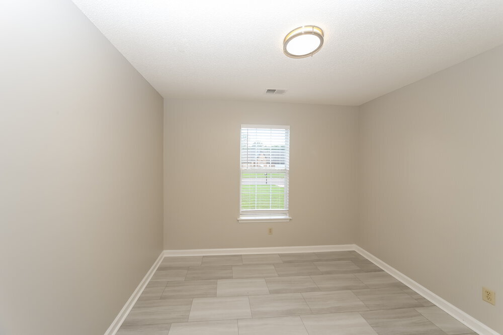Building Photo - 7764 Bramble Ln