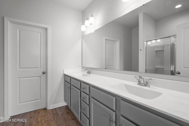 Building Photo - 7334 Chipley Dr