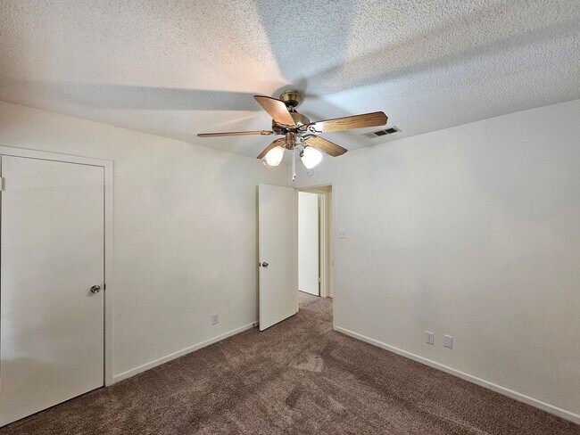 Building Photo - 3201 Paintrock Dr