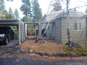 Building Photo - 810 Alder Ave