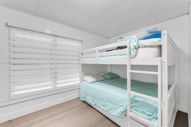 Building Photo - 164 Blue Harbor Dr