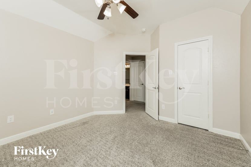 Building Photo - 16827 W Whimbrel Cir
