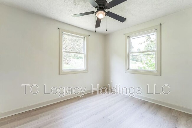 Building Photo - 517 1/2 Hornor Avenue