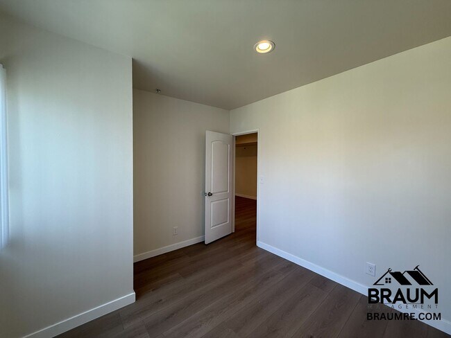 Building Photo - 1537 Franklin St