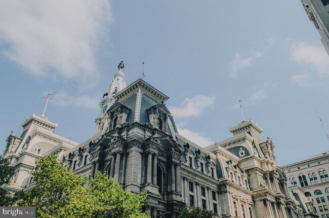 Building Photo - 1414 S Penn Square