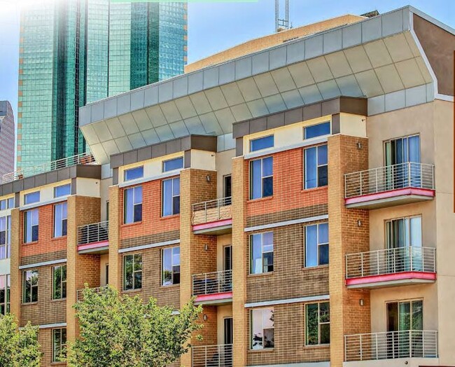Primary Photo - Curtis Street Lofts