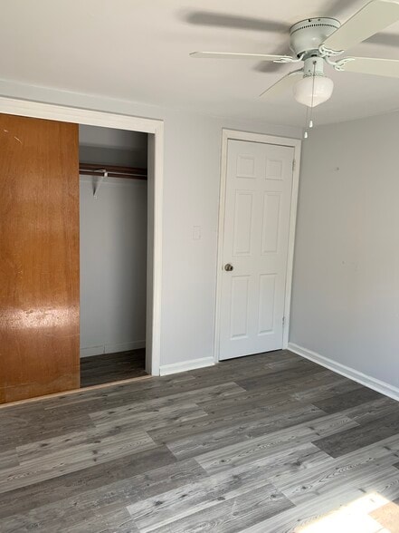 bedroom - 61 Engelke Ave