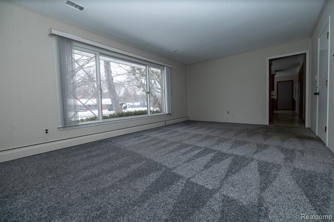 Building Photo - 851 Helston Rd