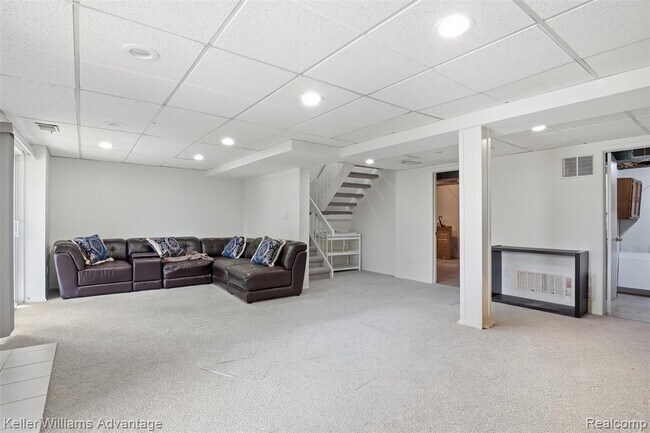 Building Photo - 5271 Wright Way E