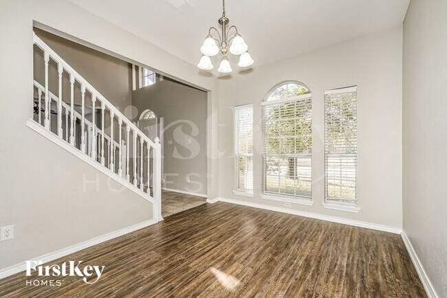 Building Photo - 1716 Trinity Hill