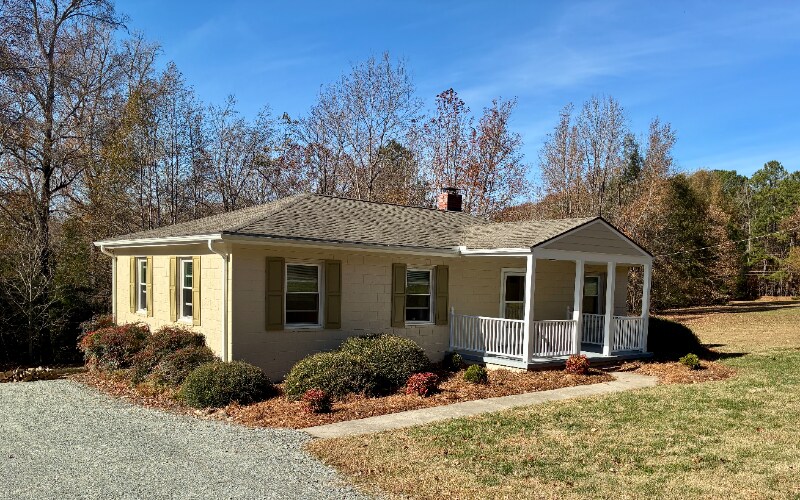 Building Photo - 4021 Valley Springs Rd