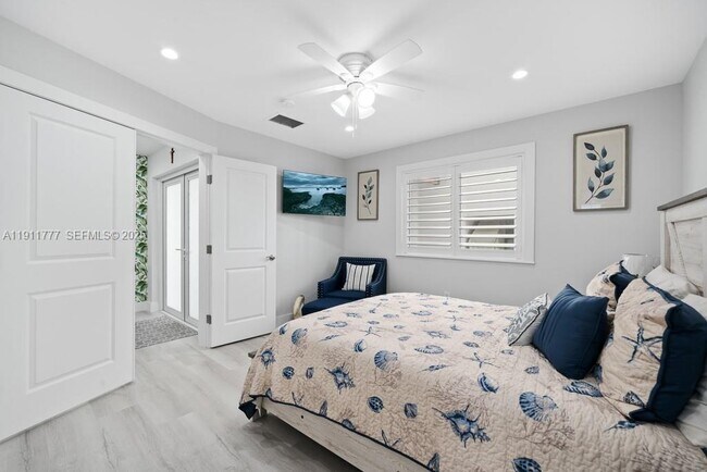 Building Photo - 112 Ave D