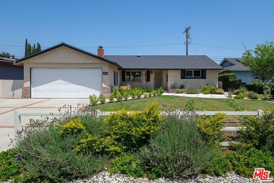 Primary Photo - 826 Crestfield Dr