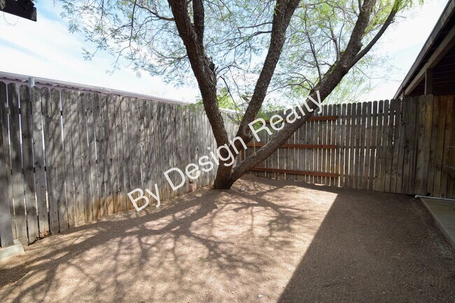 Building Photo - Updated 2 Bed 1 Bath Duplex with Fresh Paint, Ductless Heating/Cooling and Private Yard