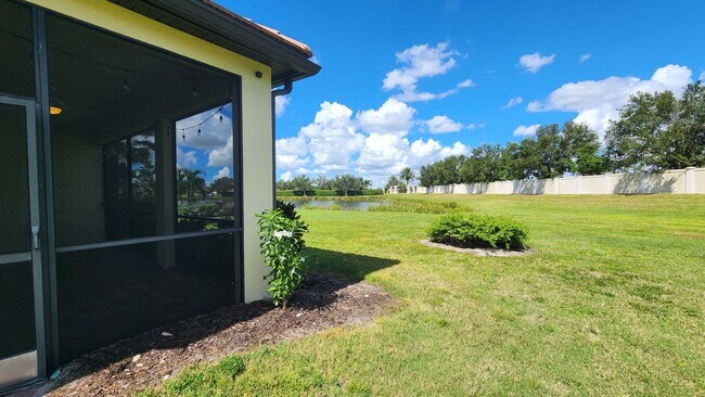 Building Photo - Lakeview Turnkey Furnished Home with Resor...