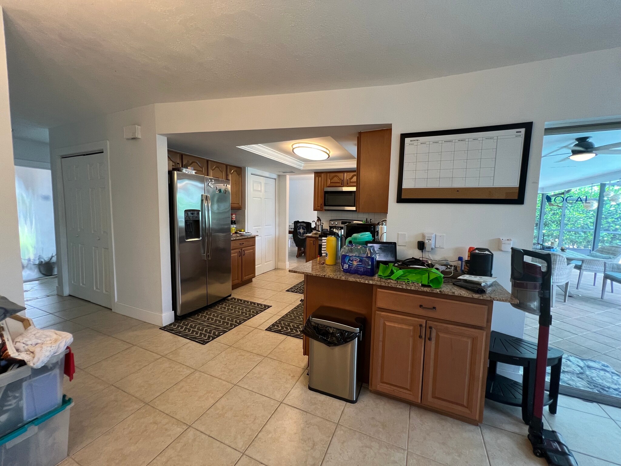 Building Photo - 858 Rose Way
