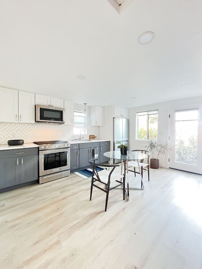 Building Photo - Open to 3 Month Short Term lease .Brand New Private Guest House for rent In Jefferson Park