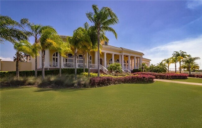 Building Photo - Beautiful and Modern 4 bed 3.5 Bath Townho...