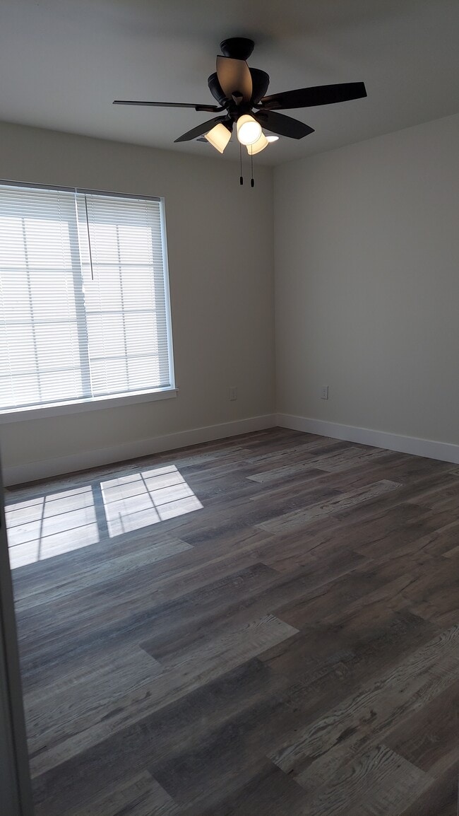 Building Photo - 1707 Soaring Ct