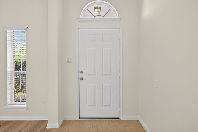 Building Photo - 22202 Thresher Ct