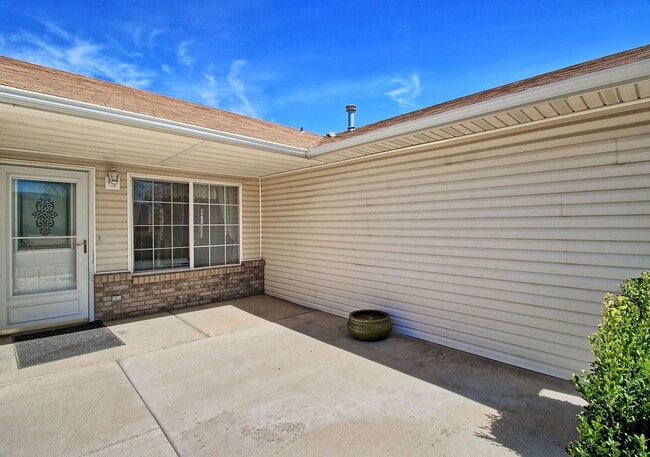 Building Photo - Beautiful 3 bedroom Fruita Home