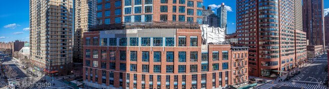 Building Photo - 182 E 95th St