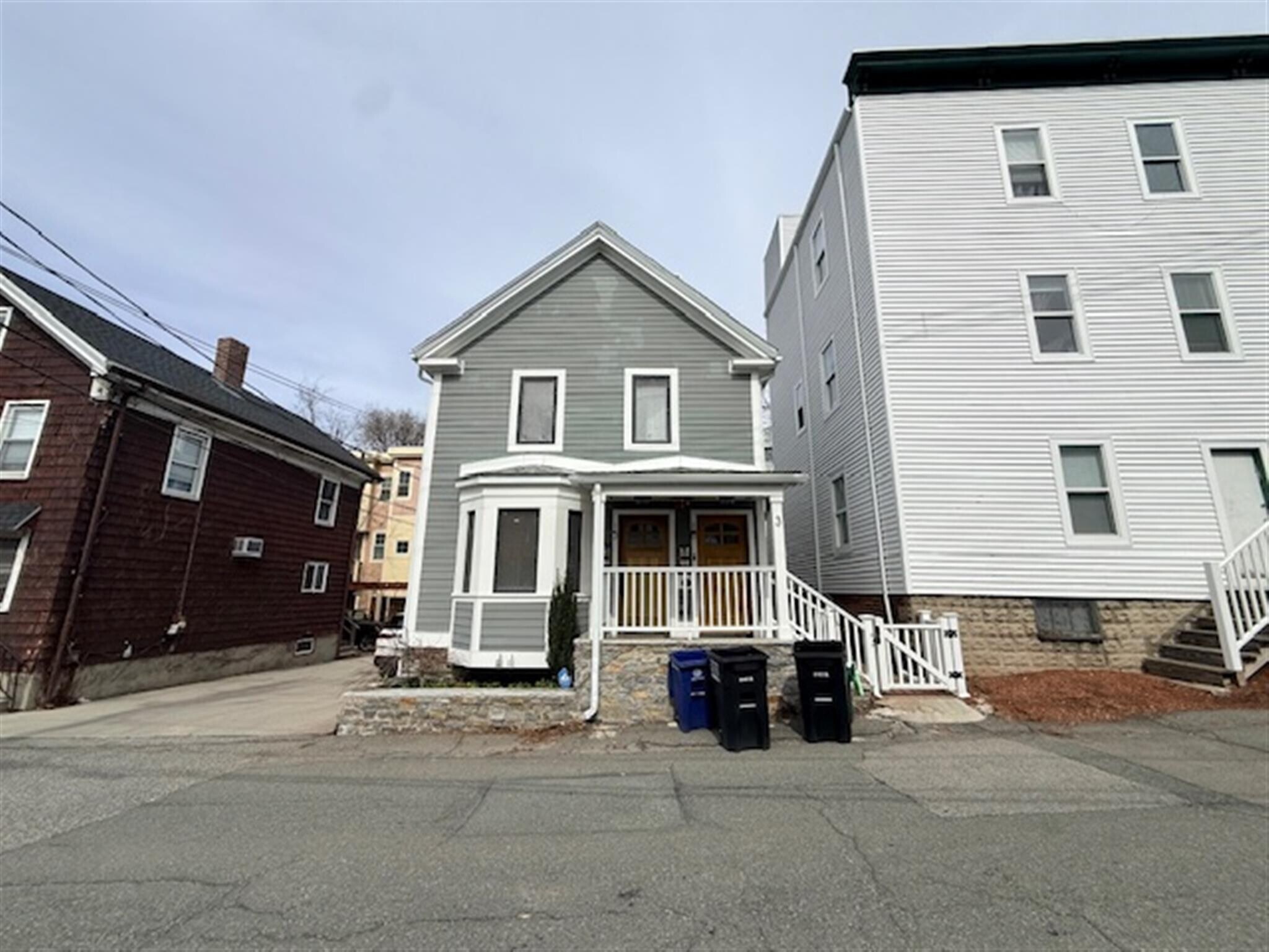 Building Photo - 3 Village St