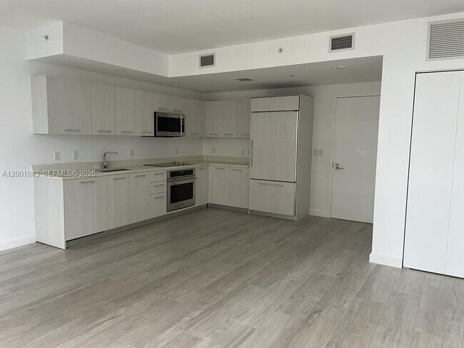 Building Photo - 55 SW 9th St