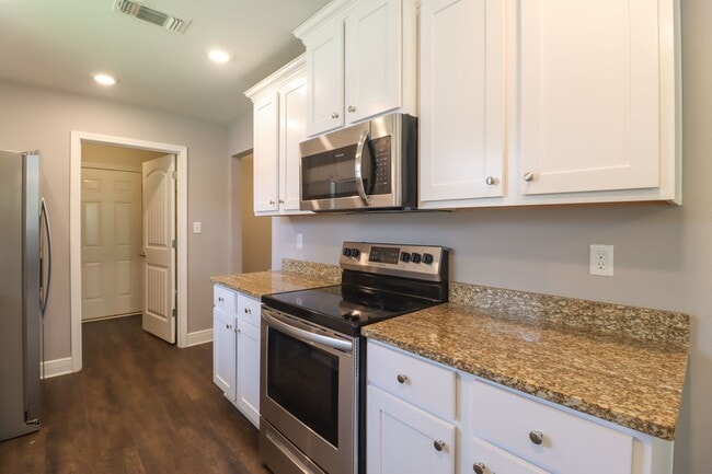 Building Photo - 16509 Lexington Ct