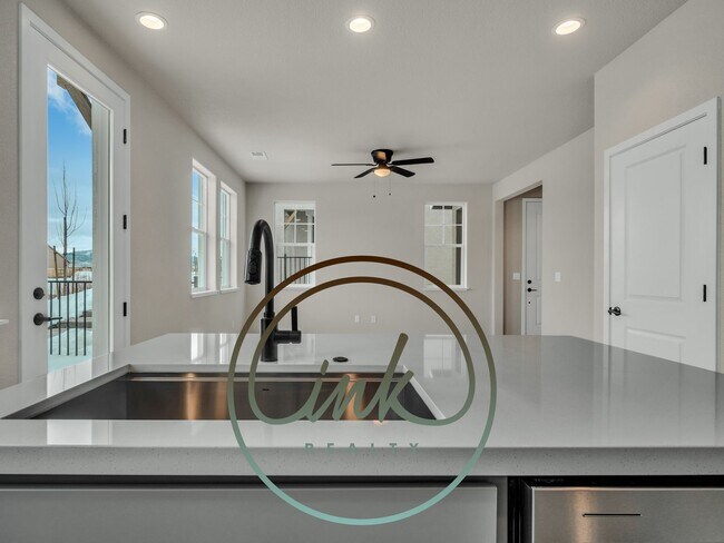 Building Photo - Brand New 2-Bed, 2-Bath Townhouse – Lease ...