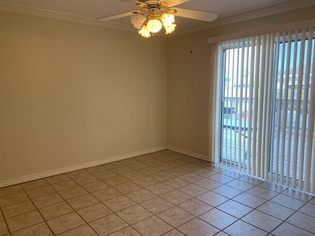 Building Photo - 15426 Grass Cay Ct