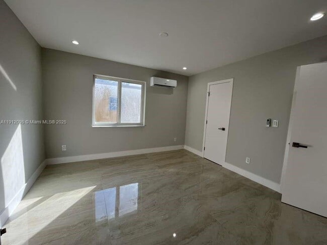 Building Photo - 1844 NW 19th St