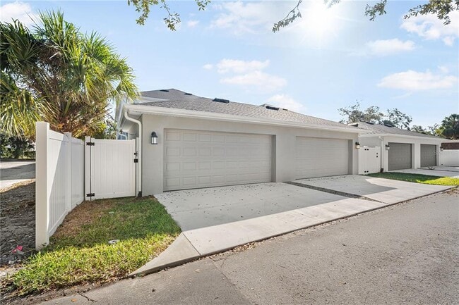 Building Photo - 406 N Westland Ave