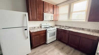 Building Photo - 2023 N Lavergne Ave