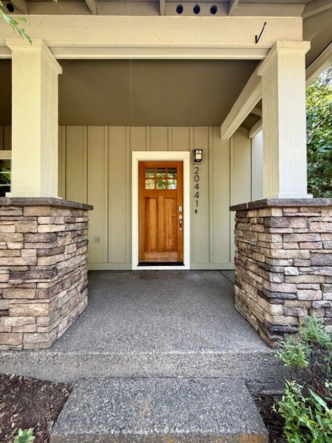 Building Photo - 20441 Aberdeen Dr
