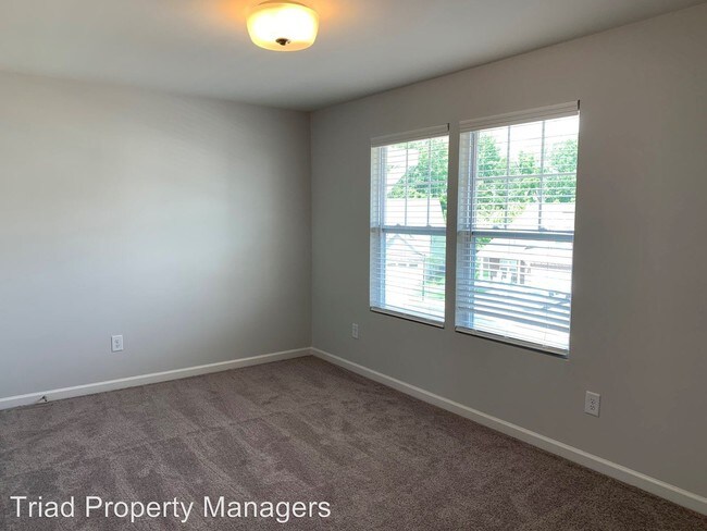 Building Photo - 3 br, 2.5 bath House - 106 Aden Place