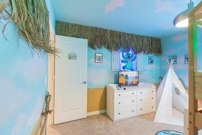Building Photo - 7215 Oakmoss Loop